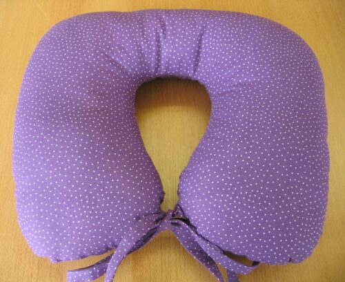 Nackenhörnchen Baumwolle violett mit kleinen weißen Punkten