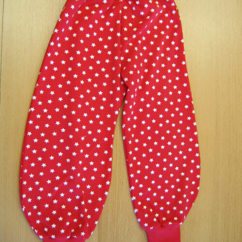 Kinderhose Jersey 98 weiße Sterne auf rot