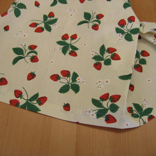 Tischdecke Canvas hellgelb mit Erdbeeren (100x100)