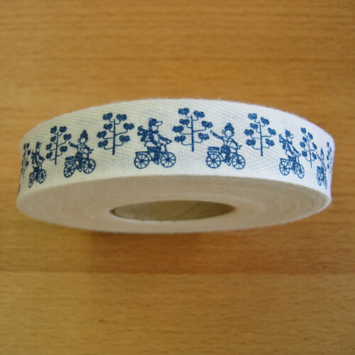 Druckband 20 mm weiß mit blauen Radfahrermotiven