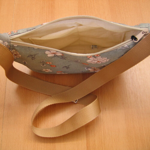 Sicheltasche (halbrunde Tasche) Canvas grün mit Blumen